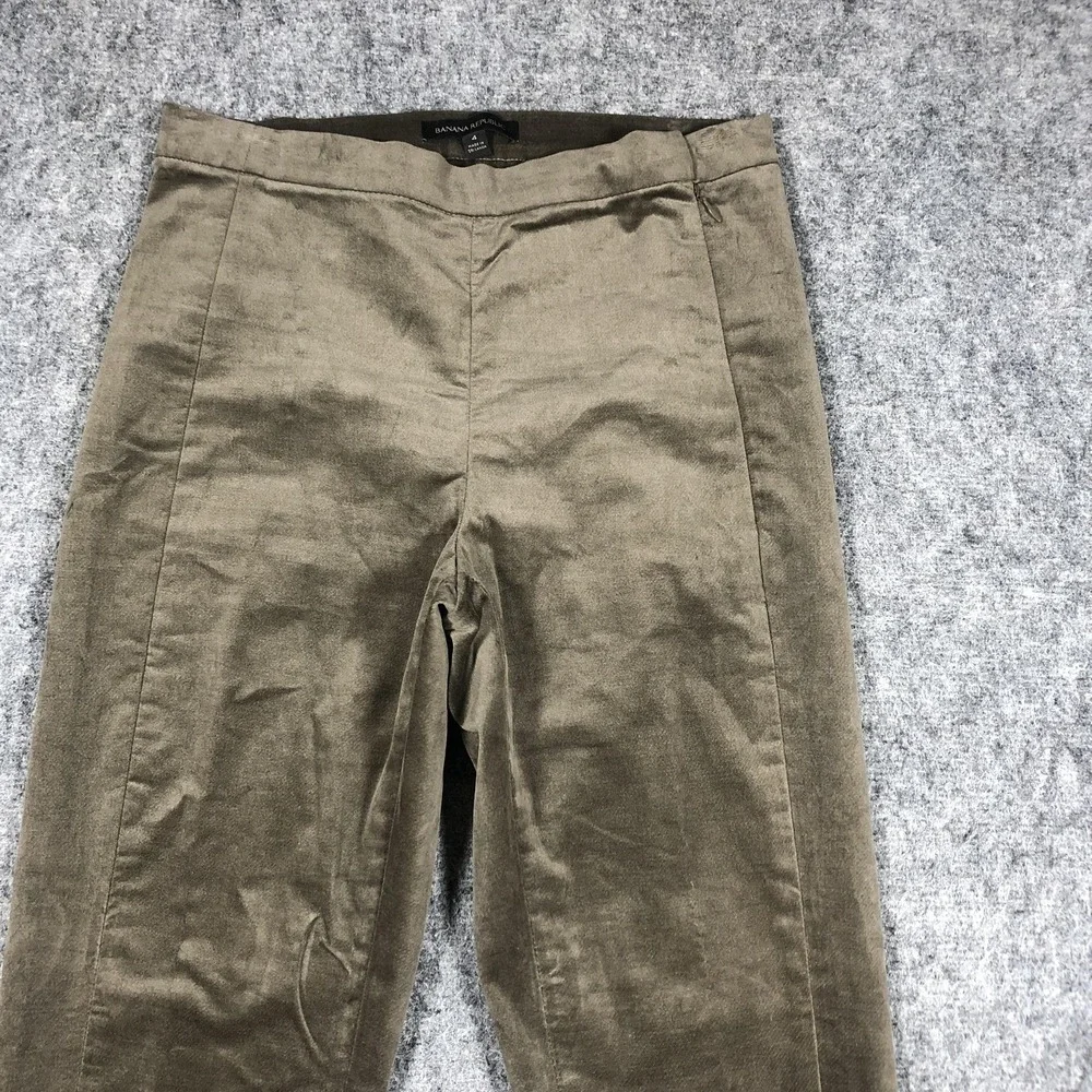 Banana Republic brand banana